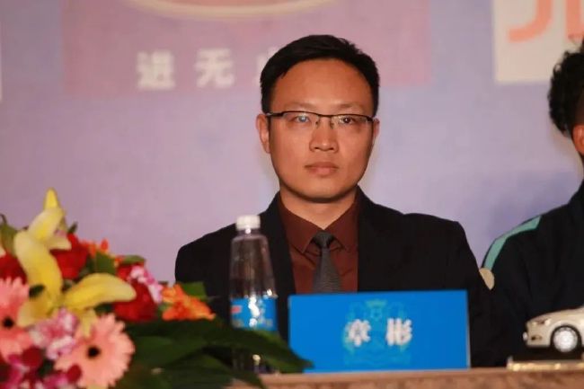 麦卡文尼表示：“现在穆里尼奥经常谈论卢卡库，在我看来他不会回到切尔西了。